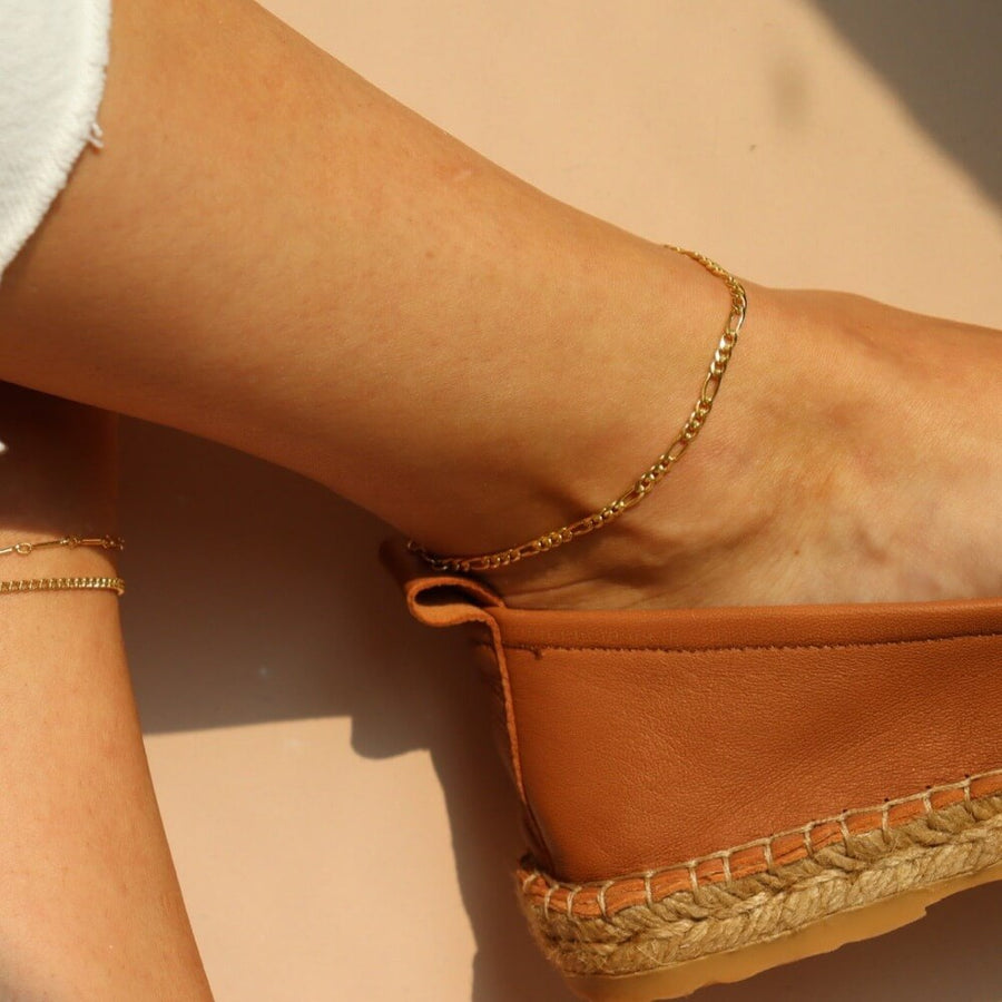 model wearing 14k gold fill Gigi Anklet - Token Jewelry